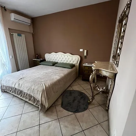 Conti Hause *